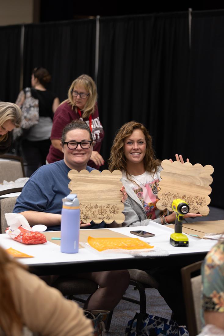 Crafters using Scorch Marker products at the Pinners Conference
