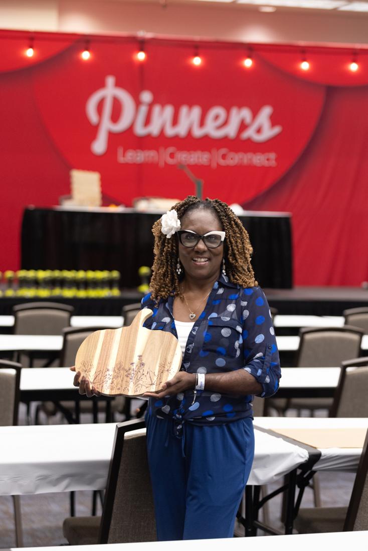 Crafters using Scorch Marker products at the Pinners Conference